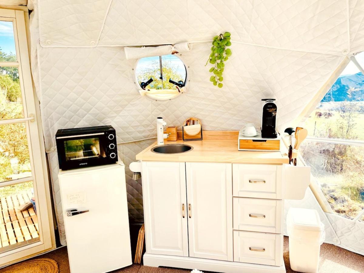 Glamping Hohe Wand - Zelt Mit Sternenfenster Und Whirlpool 호텔 Maiersdorf 외부 사진