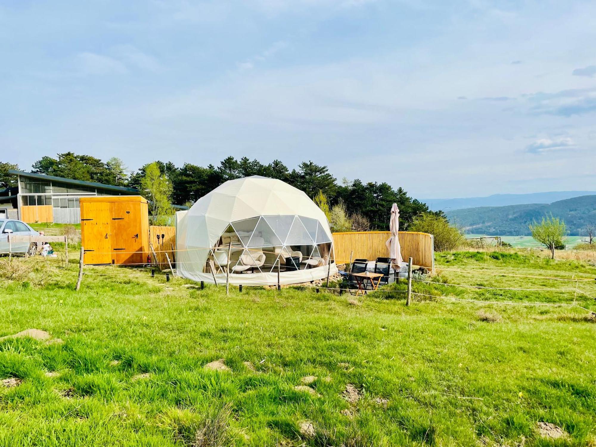 Glamping Hohe Wand - Zelt Mit Sternenfenster Und Whirlpool 호텔 Maiersdorf 외부 사진